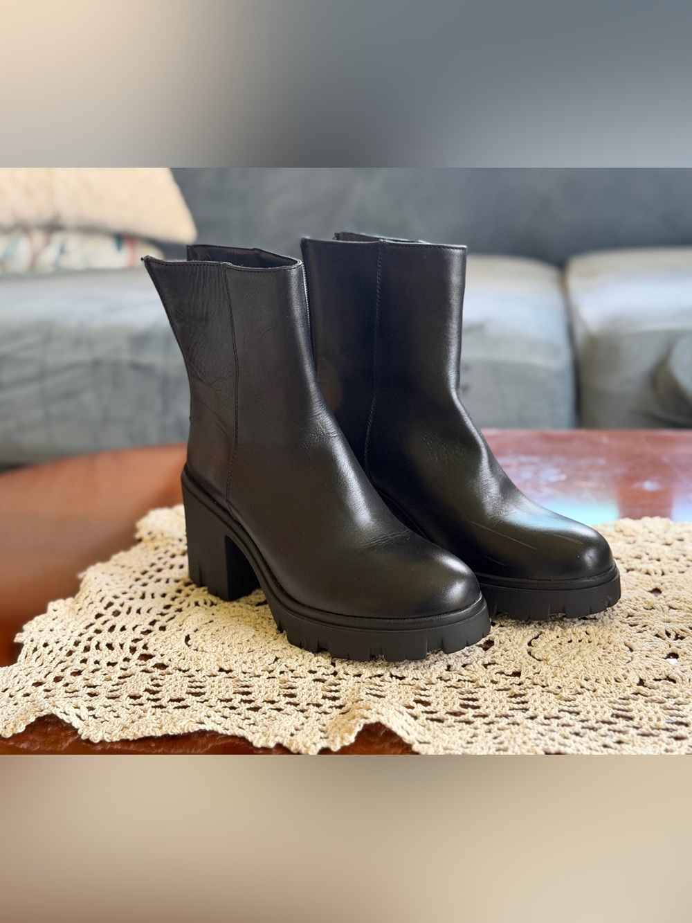 Steve Madden Black Leather Platform Lug Ankle Boots